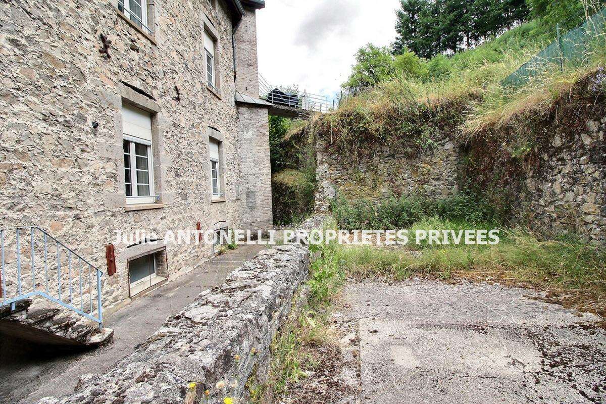 Appartement à LA SEAUVE-SUR-SEMENE