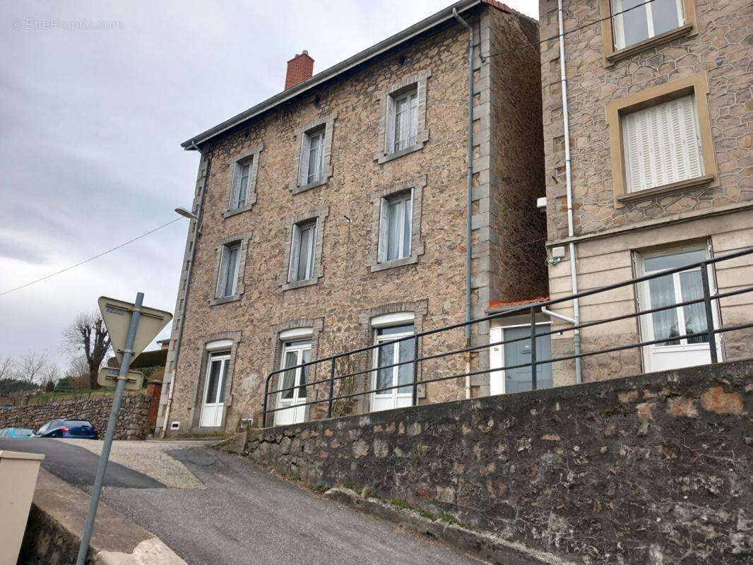 Appartement à DUNIERES