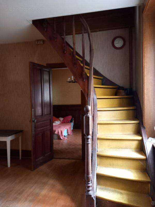 Appartement à DUNIERES