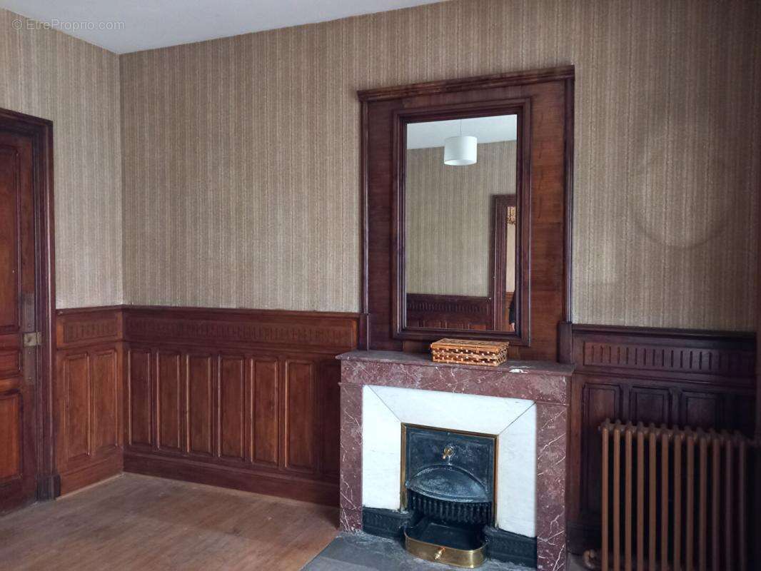 Appartement à DUNIERES