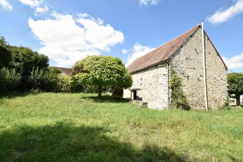 Maison à SAINT-MAURICE-AUX-RICHES-HOMMES