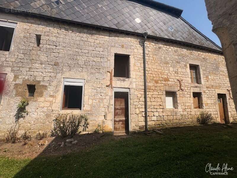 Maison à THIN-LE-MOUTIER
