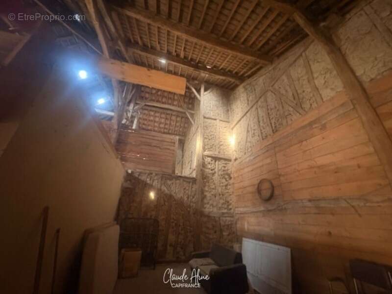 Maison à THIN-LE-MOUTIER