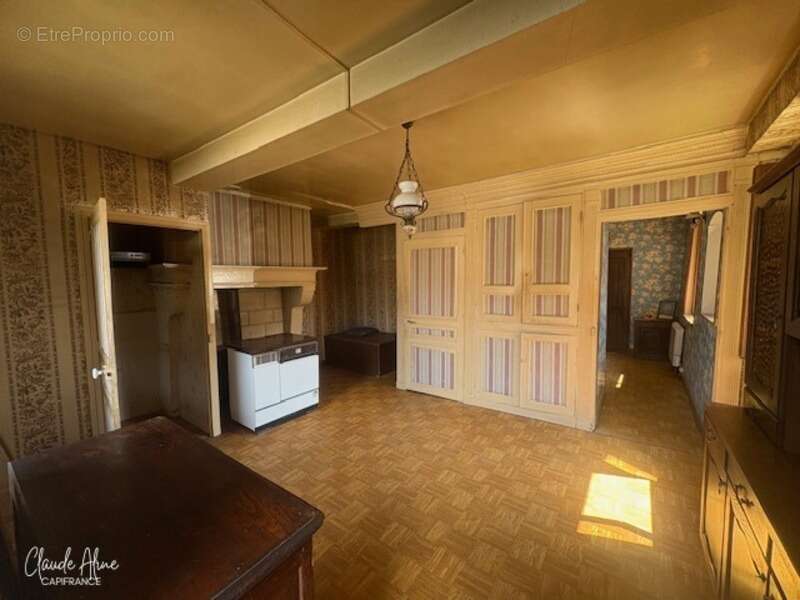 Maison à THIN-LE-MOUTIER