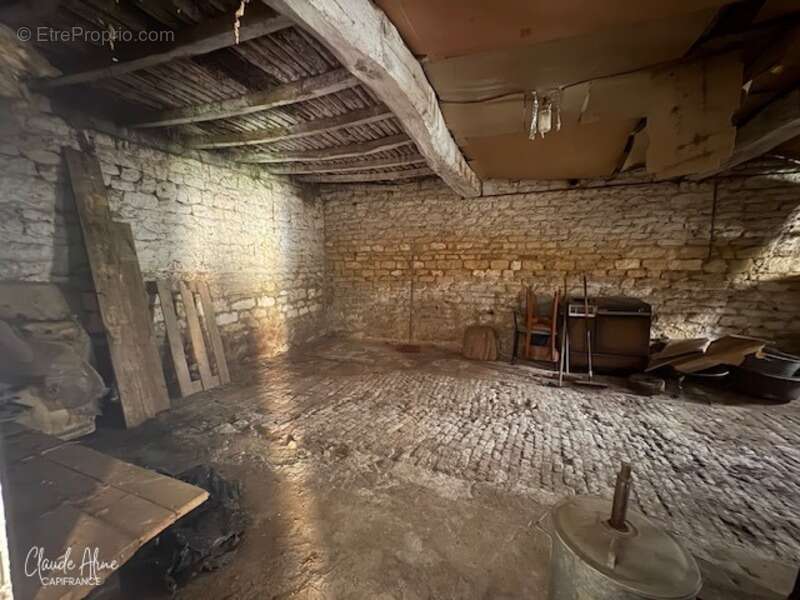 Maison à THIN-LE-MOUTIER