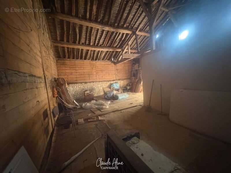 Maison à THIN-LE-MOUTIER