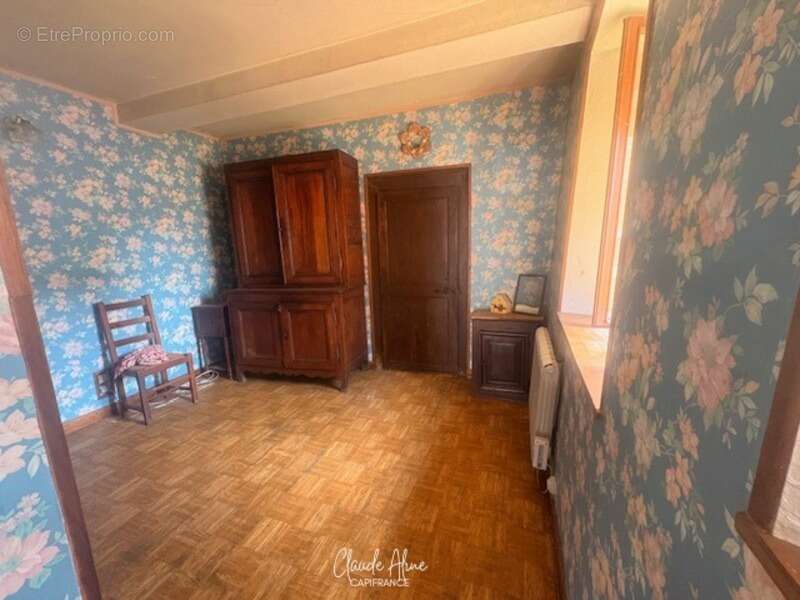 Maison à THIN-LE-MOUTIER