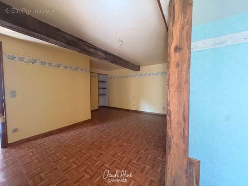 Maison à THIN-LE-MOUTIER