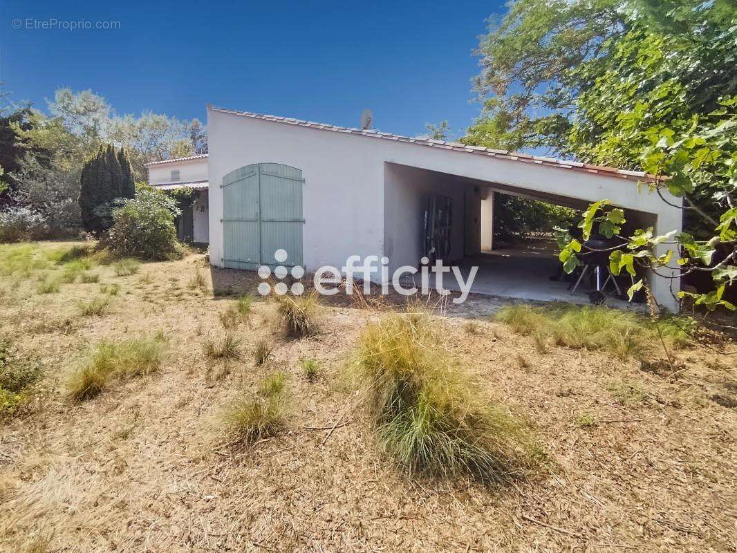 Maison à LES PORTES-EN-RE