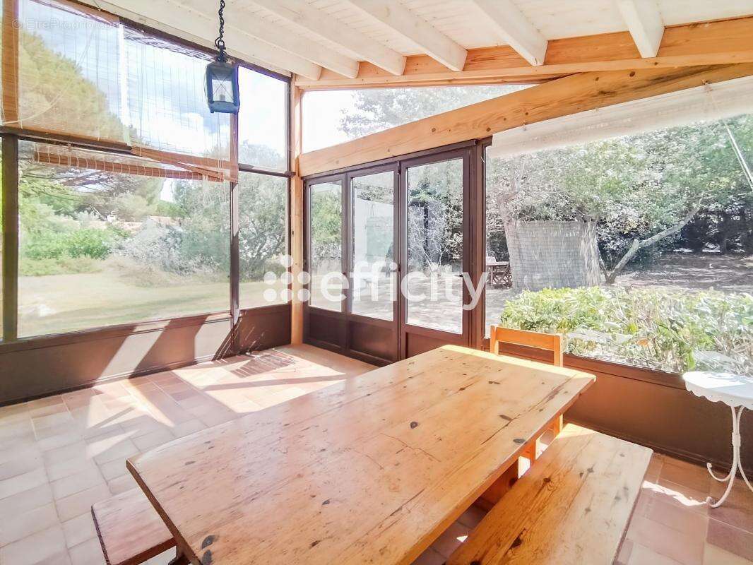 Maison à LES PORTES-EN-RE