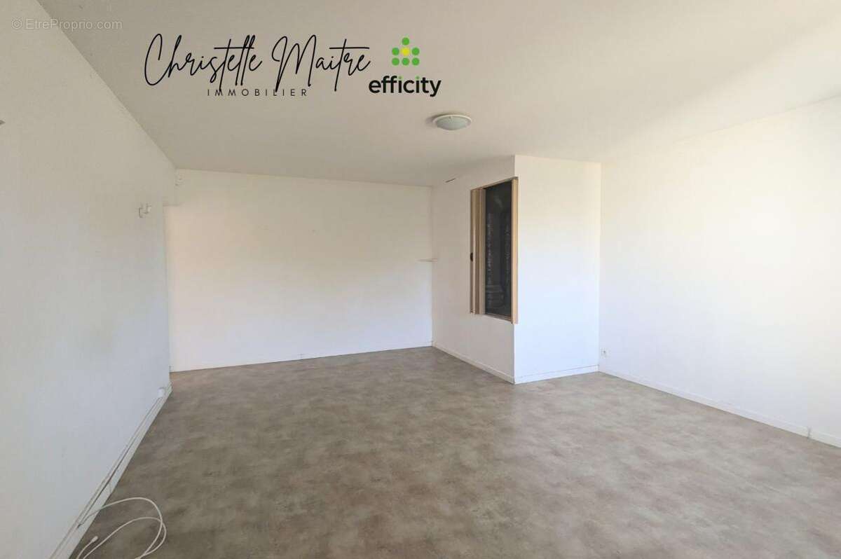 Maison à SAINT-MARTIN-DE-CRAU