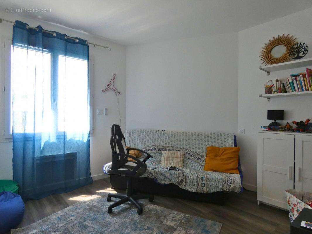 Maison à SAINT-GENES-DE-FRONSAC