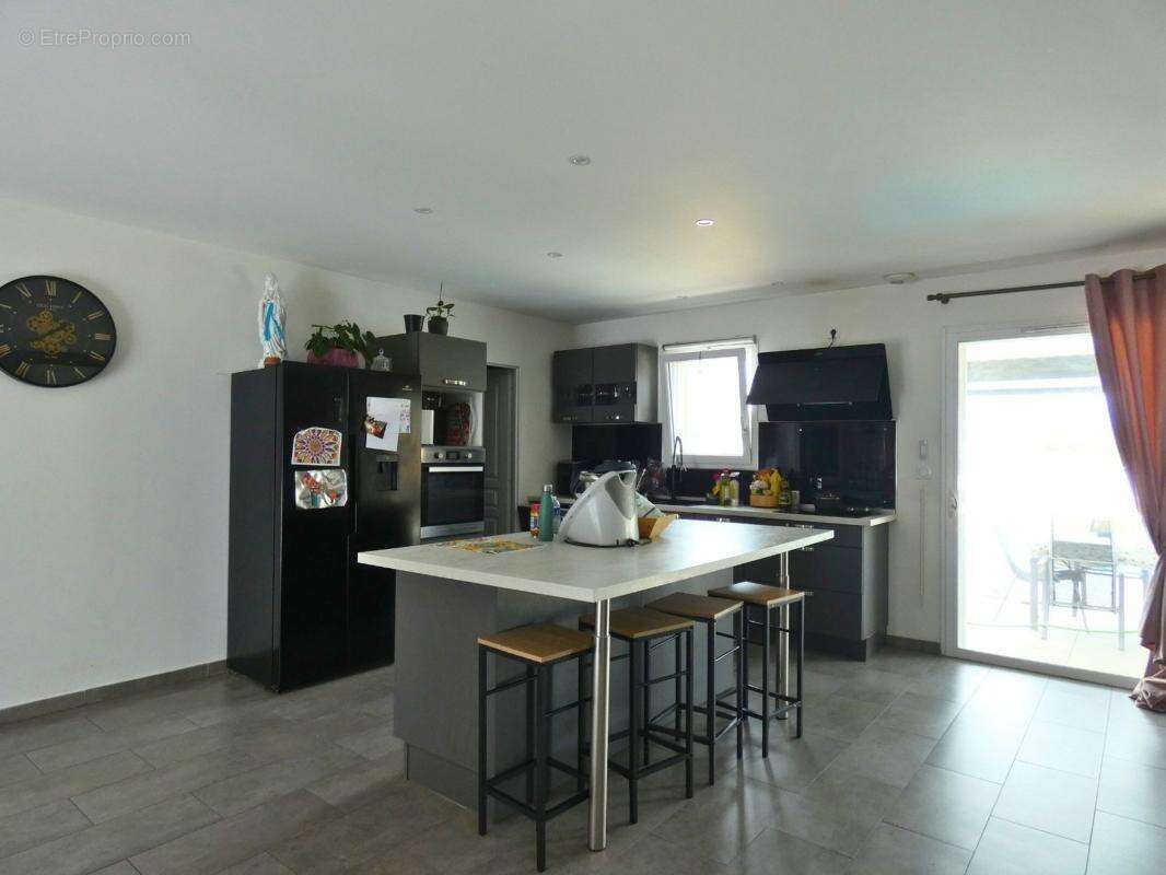 Maison à SAINT-GENES-DE-FRONSAC