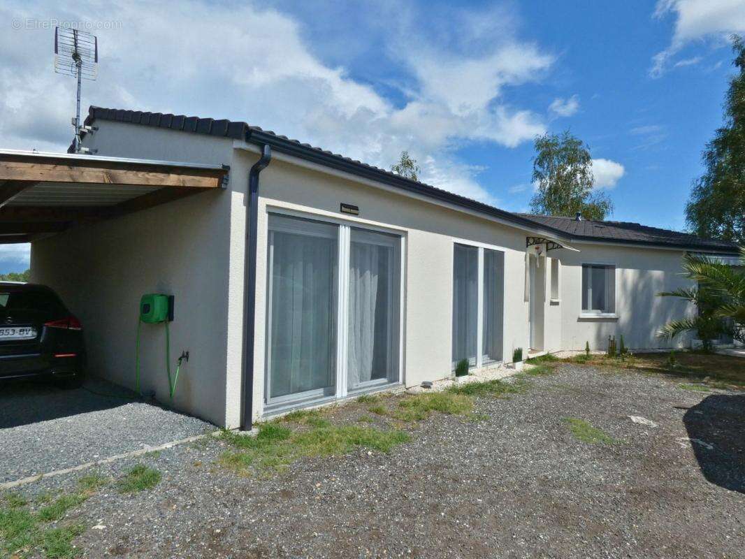 Maison à SAINT-GENES-DE-FRONSAC