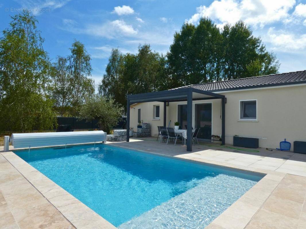 Maison à SAINT-GENES-DE-FRONSAC