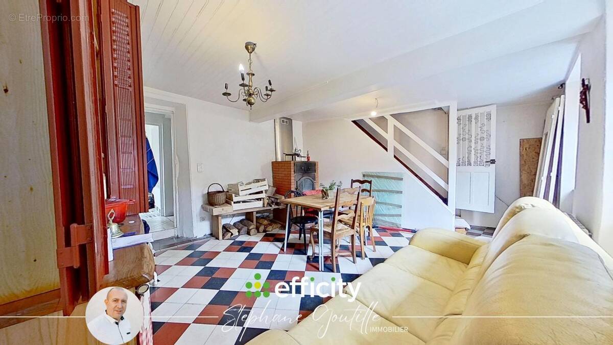 Maison à SAINT-CLEMENT-SUR-VALSONNE