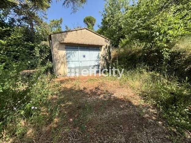 Terrain à LA TOUR-SUR-ORB