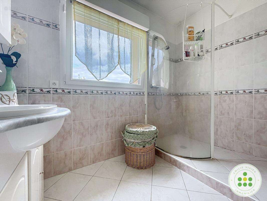 Maison à FONTENAY-LE-FLEURY