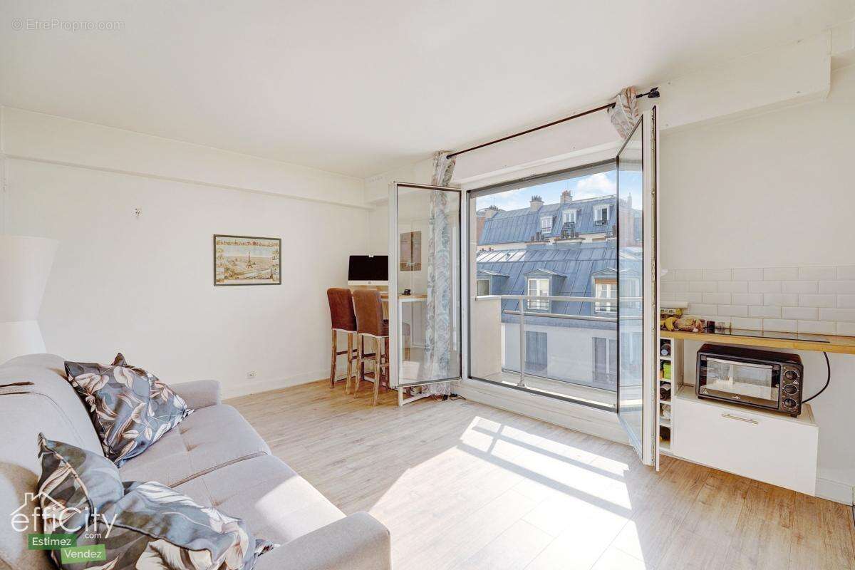 Appartement à PARIS-18E