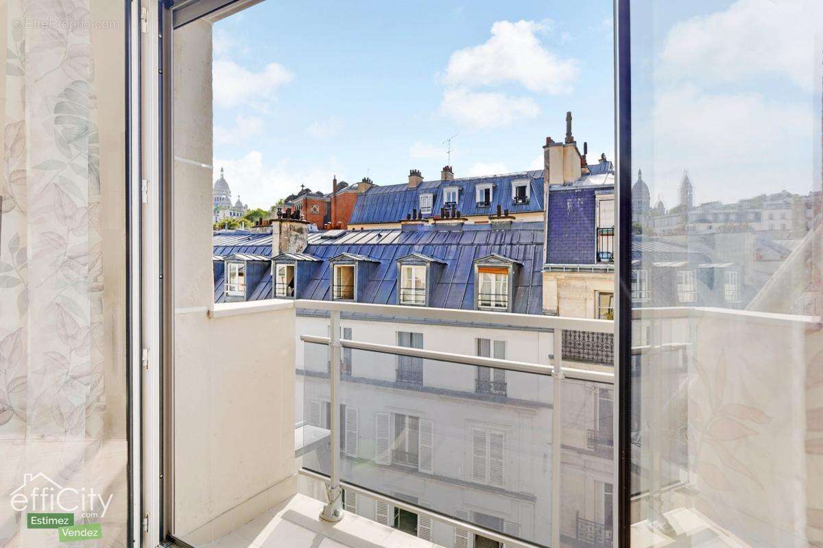 Appartement à PARIS-18E