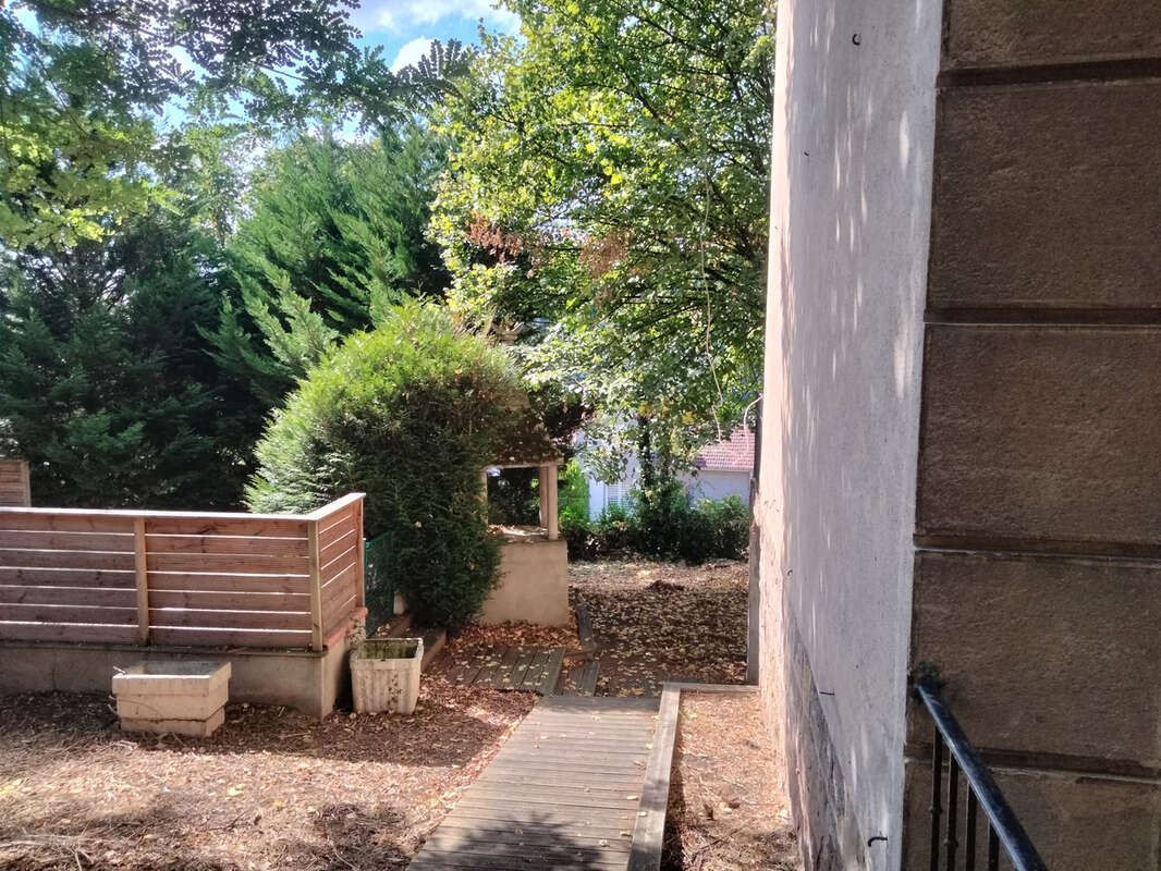 Maison à LA FOUILLOUSE