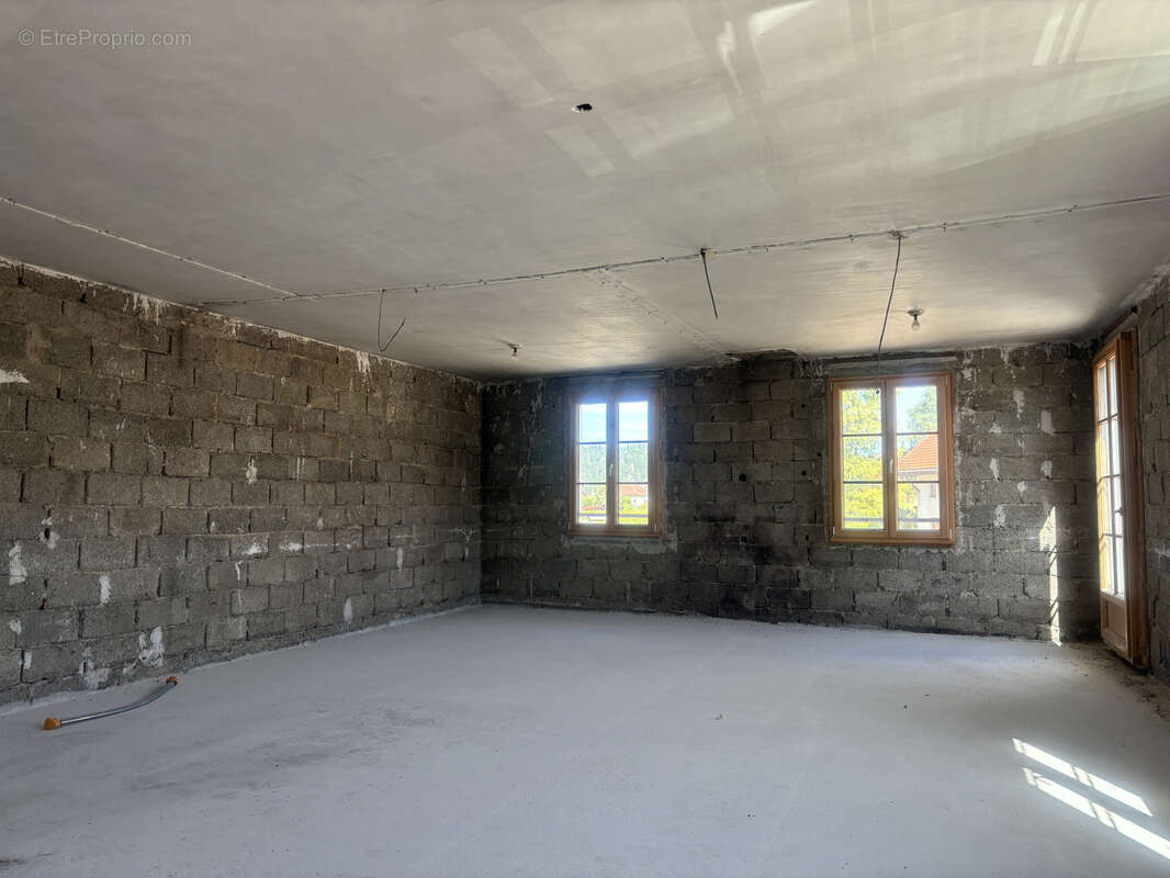 Appartement à LABERGEMENT-SAINTE-MARIE