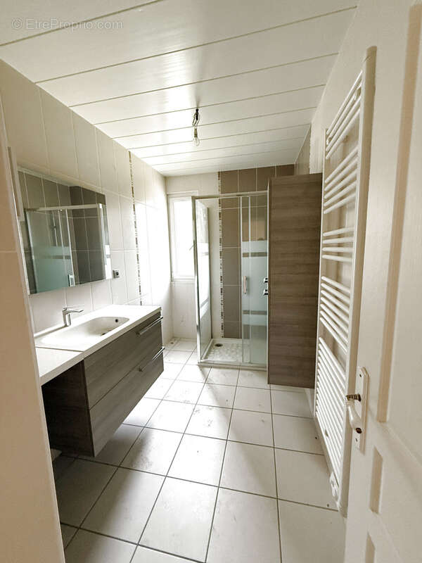 Maison à YSSAC-LA-TOURETTE