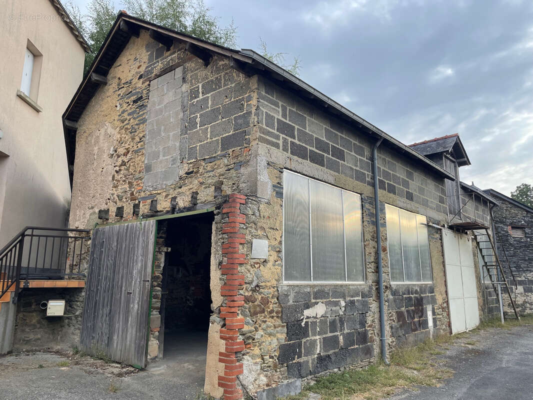 Maison à LE BOURG-D&#039;IRE