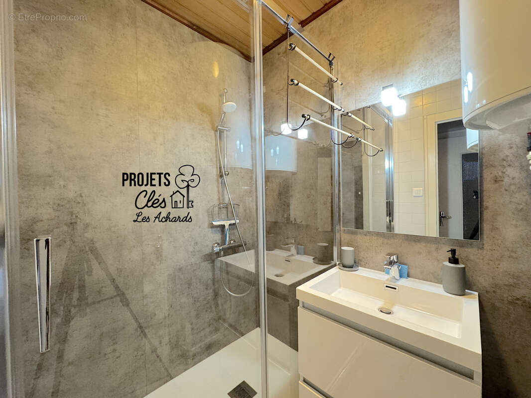 Maison à LE GIROUARD