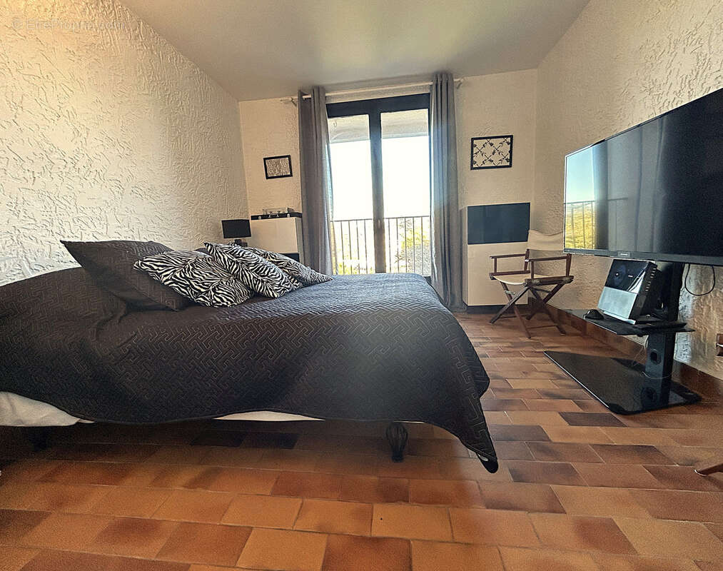 Appartement à COGOLIN