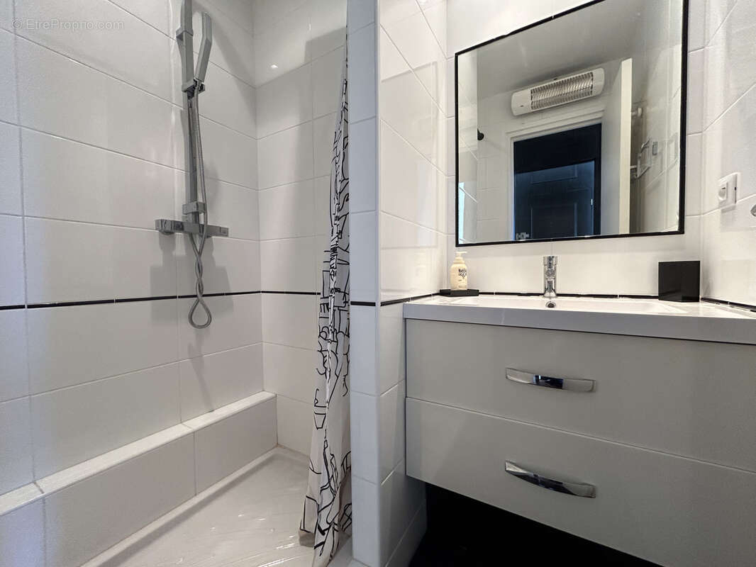 Appartement à COGOLIN