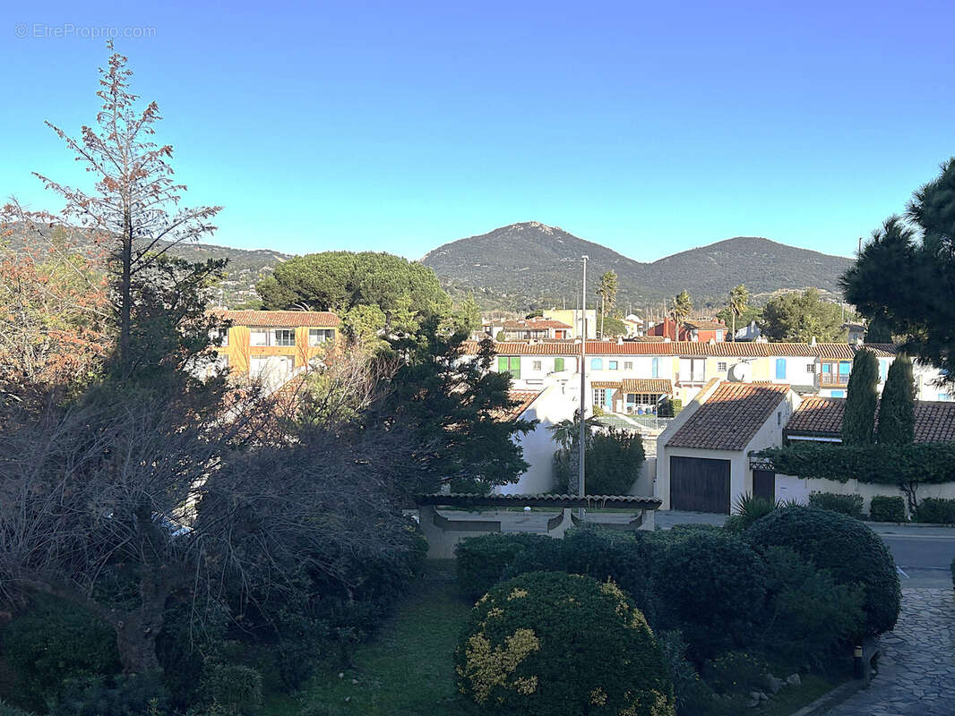 Appartement à COGOLIN