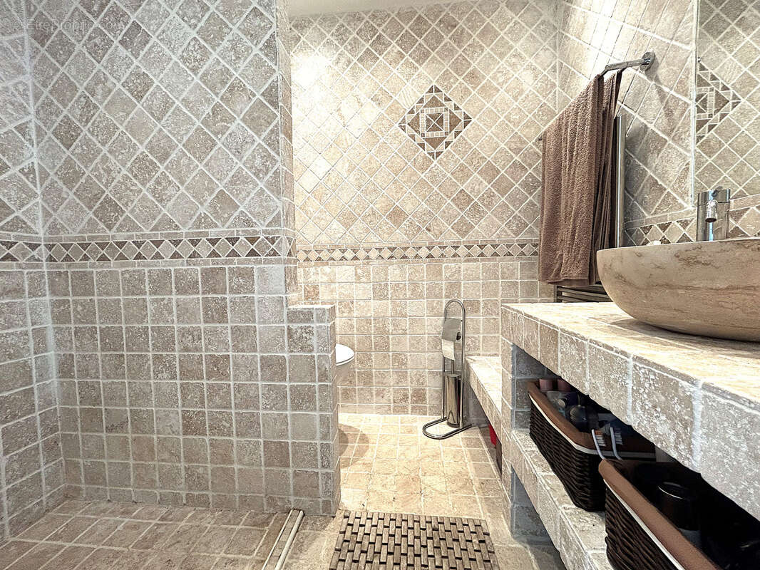 Appartement à COGOLIN