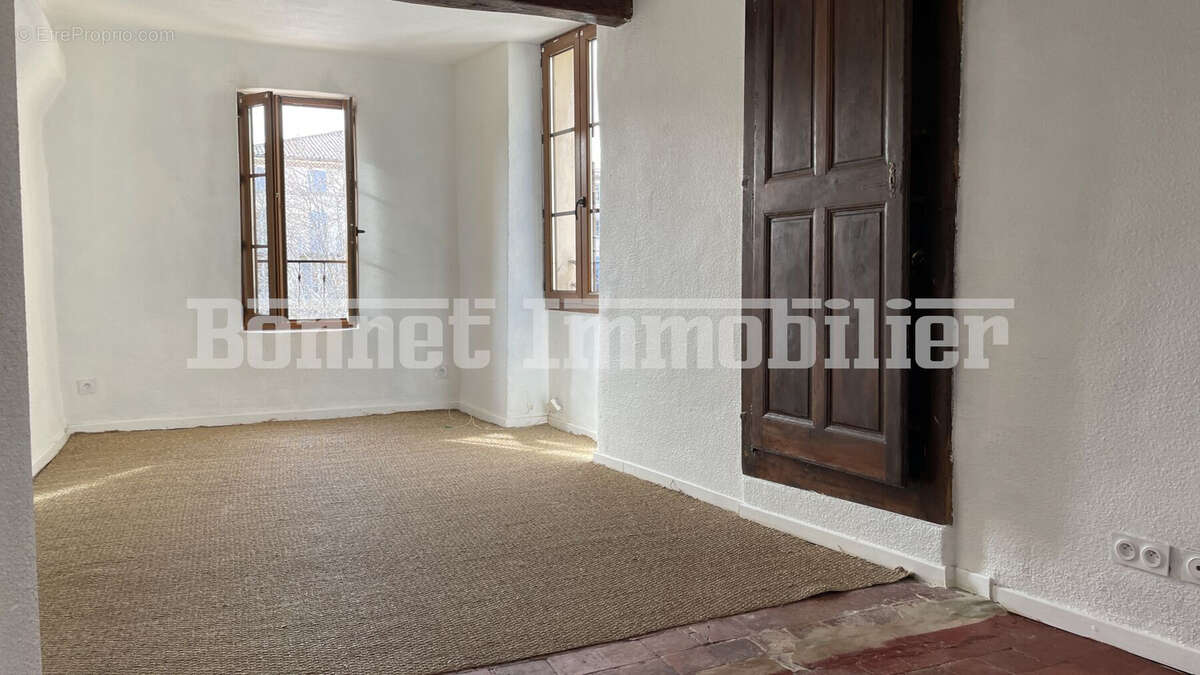 Appartement à NYONS