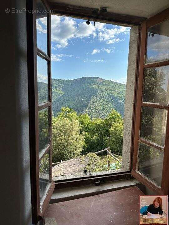 Maison à SAINT-GERMAIN-DE-CALBERTE