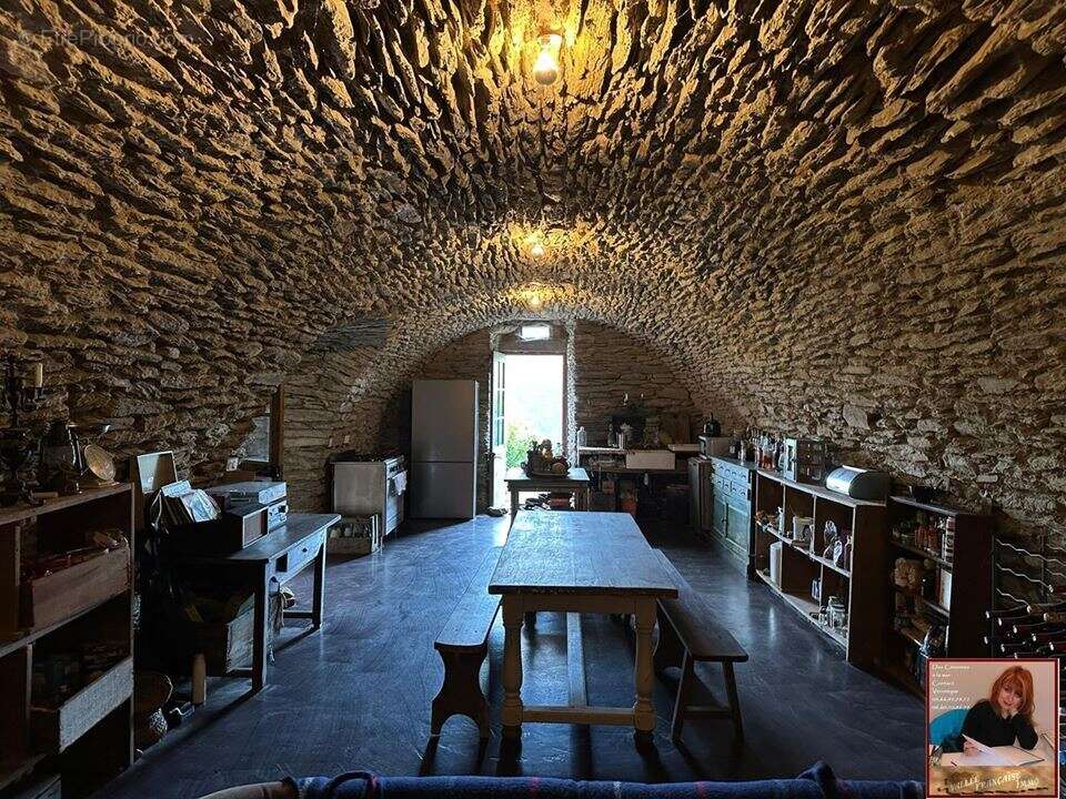 Maison à SAINT-GERMAIN-DE-CALBERTE