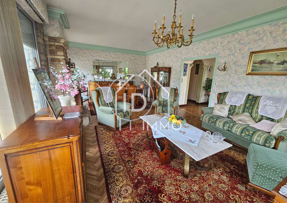 Maison à MONTPON-MENESTEROL