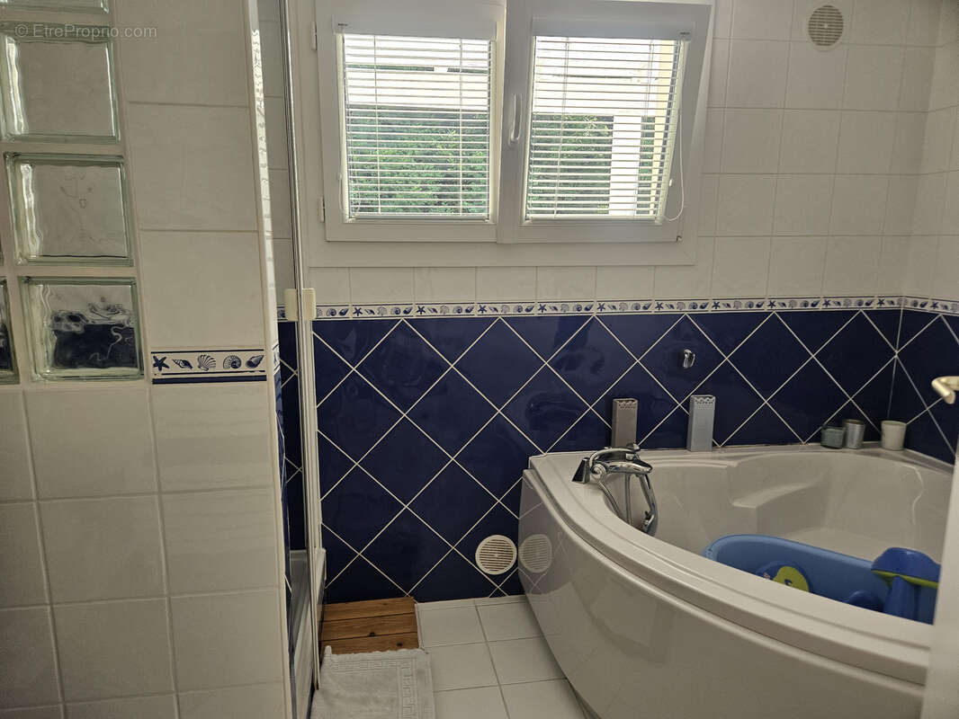 Maison à FONTCOUVERTE