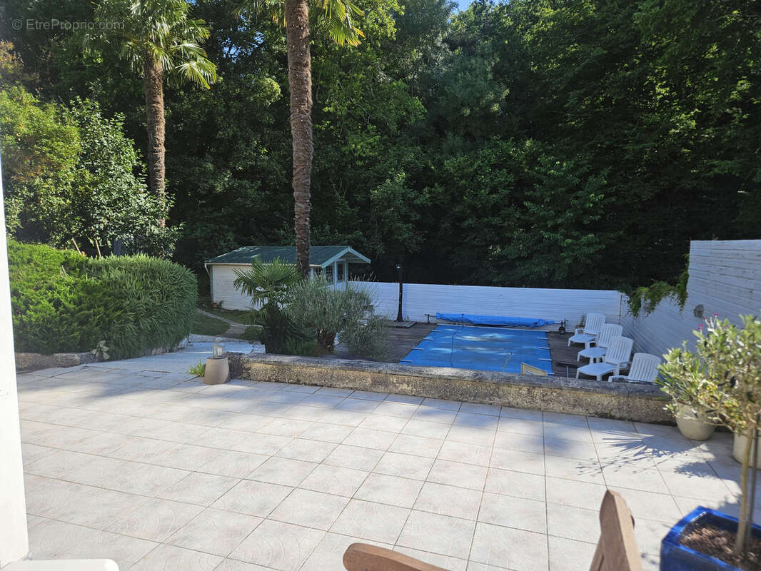 Maison à FONTCOUVERTE