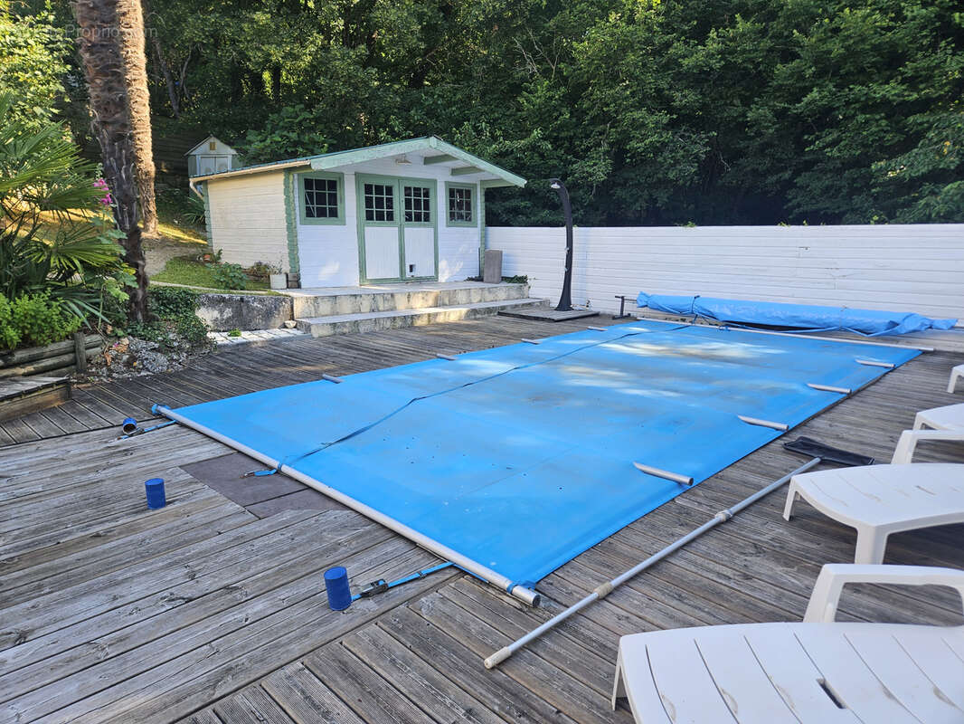 Maison à FONTCOUVERTE