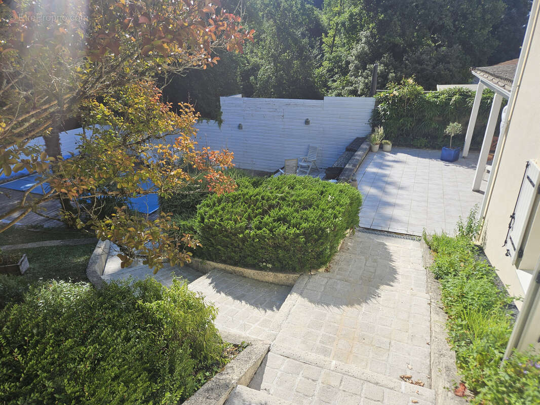 Maison à FONTCOUVERTE