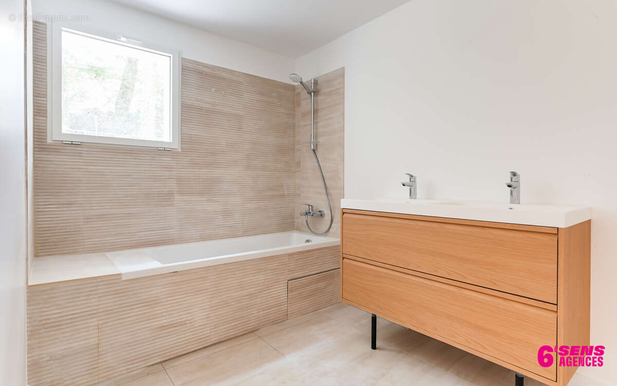 Maison à FRANCHEVILLE