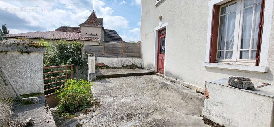 Maison à SENAILLAC-LAUZES