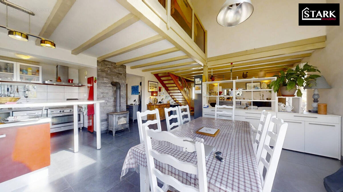 Maison à AUXELLES-BAS