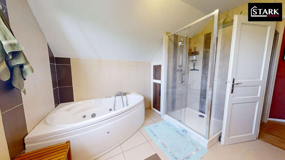 Maison à AUXELLES-BAS