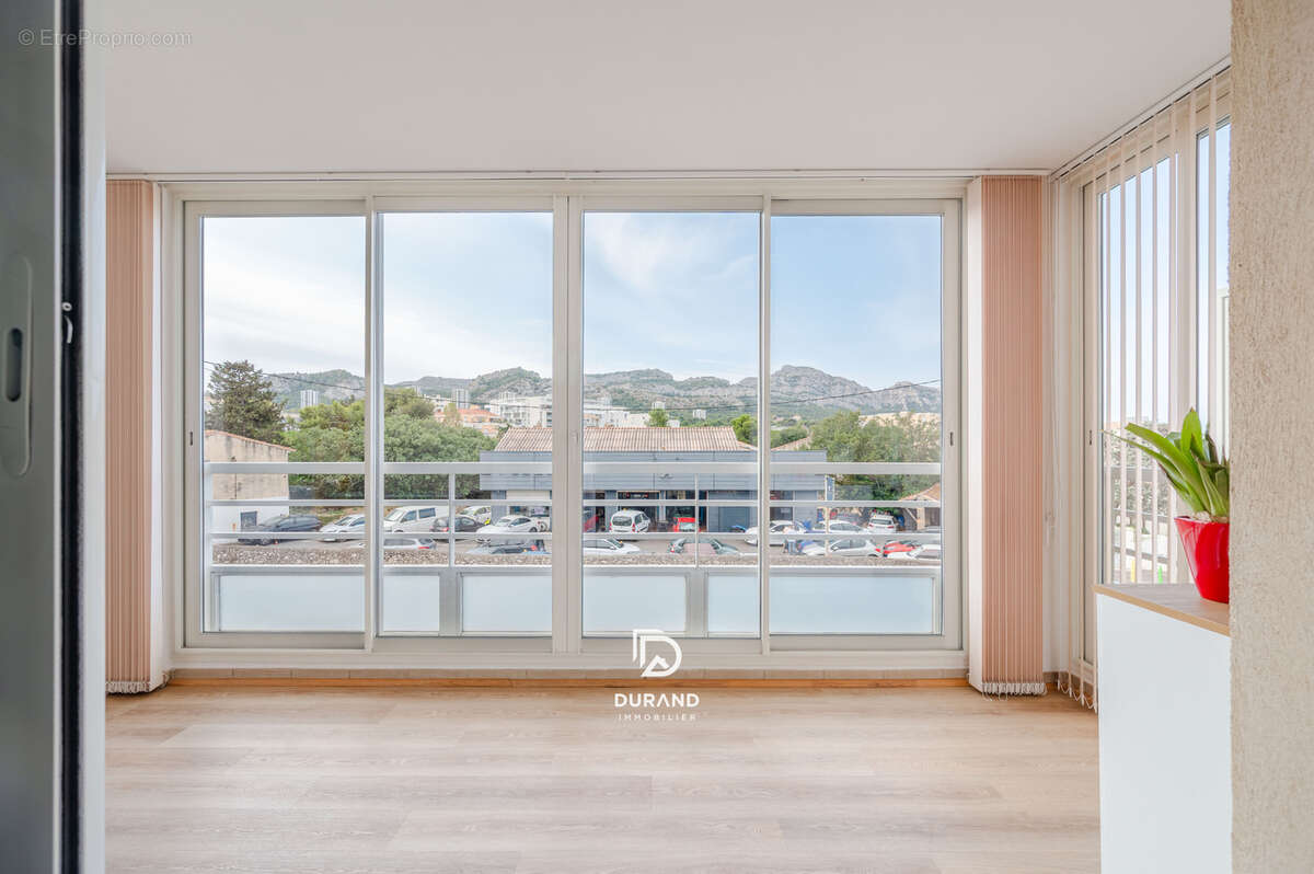 Autre à MARSEILLE-8E