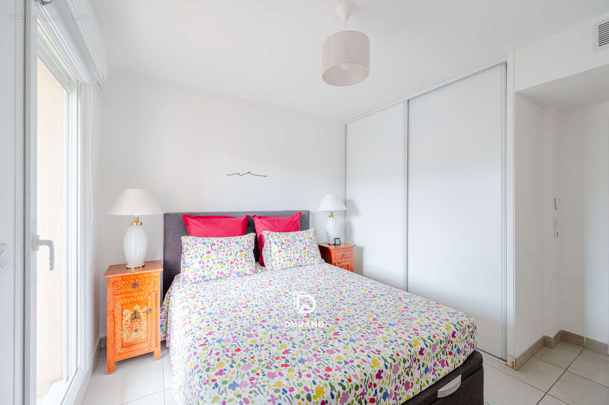 Autre à MARSEILLE-8E