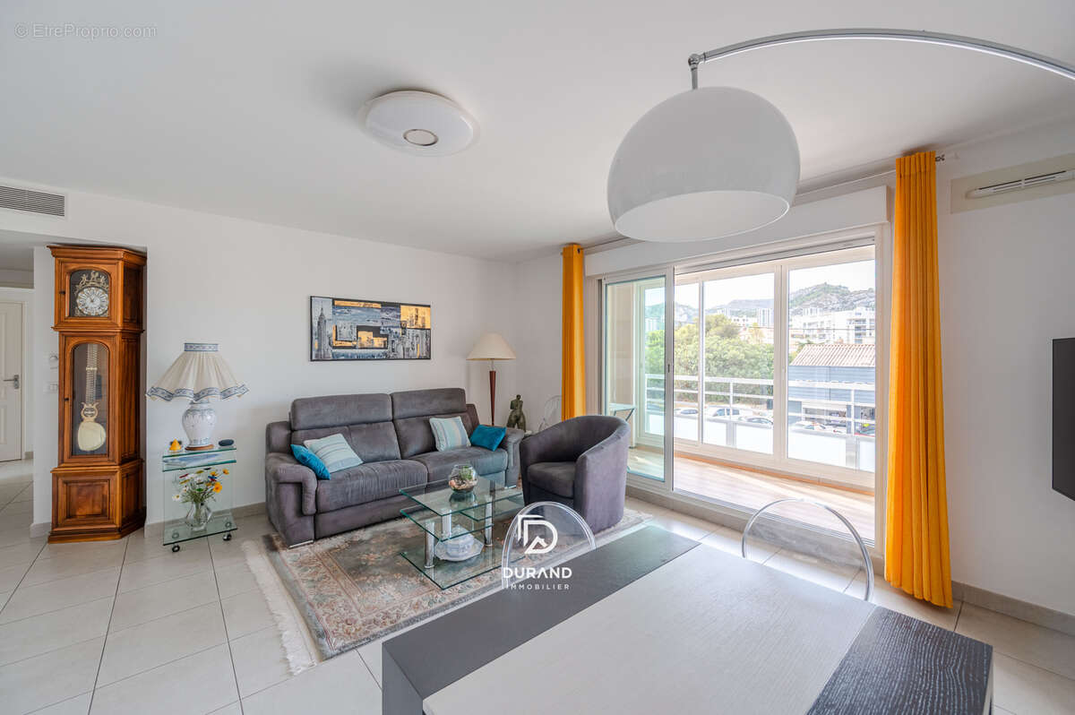 Autre à MARSEILLE-8E