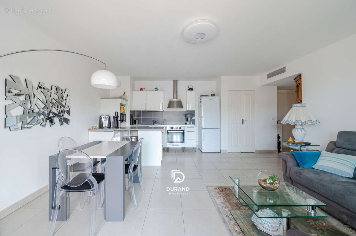 Autre à MARSEILLE-8E