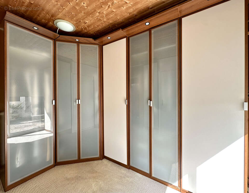 Maison à SAINT-HILAIRE-DE-CHALEONS